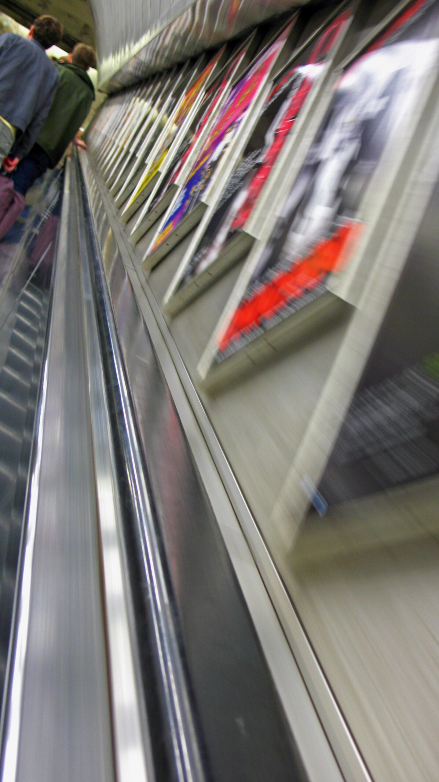 july_08_07_boston_airport_amsterdam_london 411